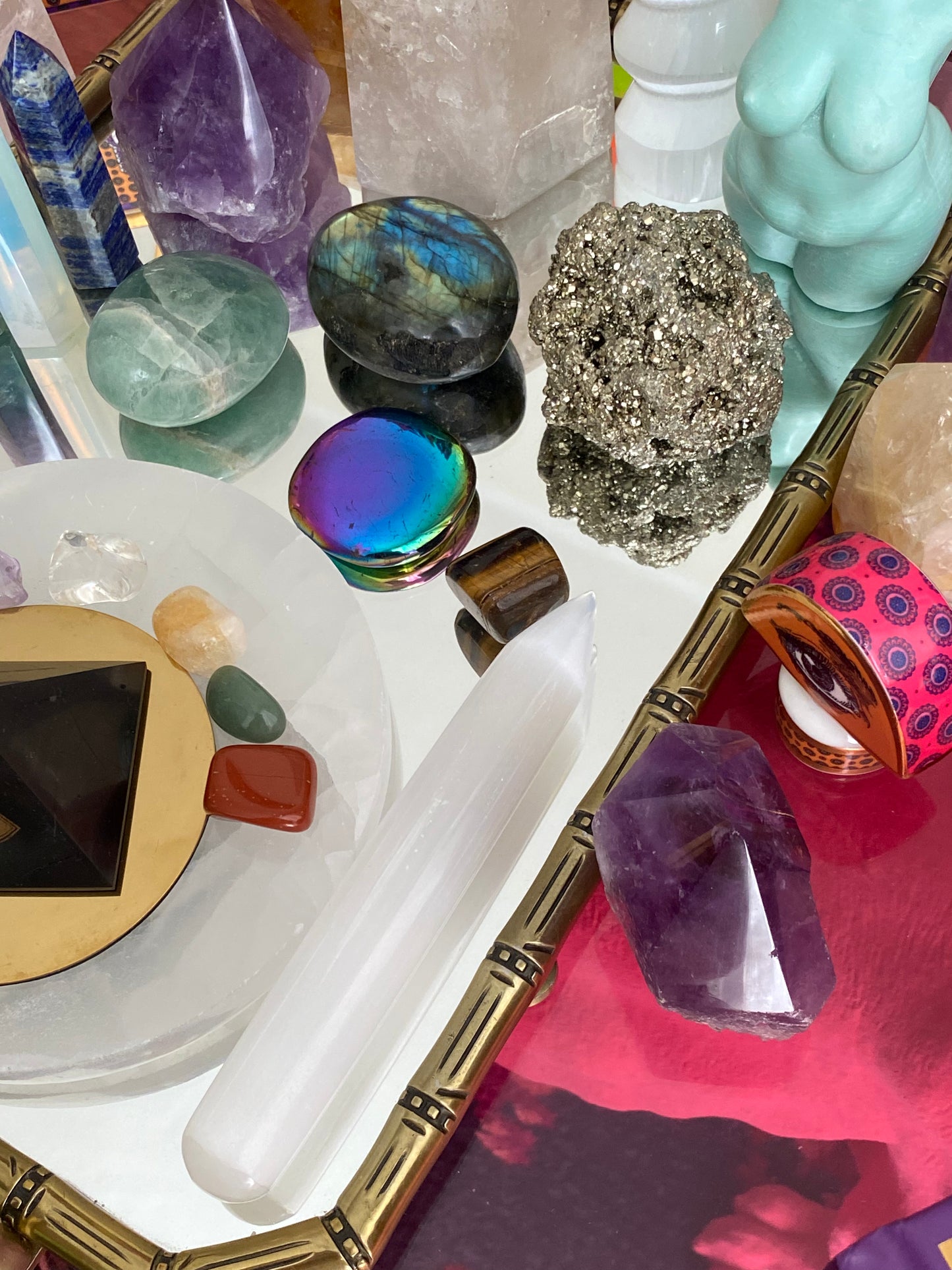 Rainbow Aura 🌈 - Flat Stone